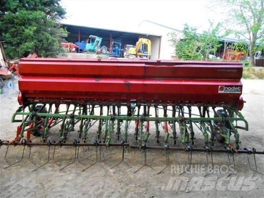 Nodet GC MAX GC MAX Mechanické secí stroje