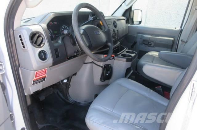 Ford E350 Vyprošťovací vozidla