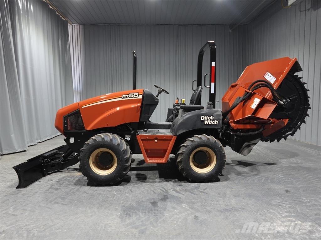 Ditch Witch RT55 Pily na beton a kámen