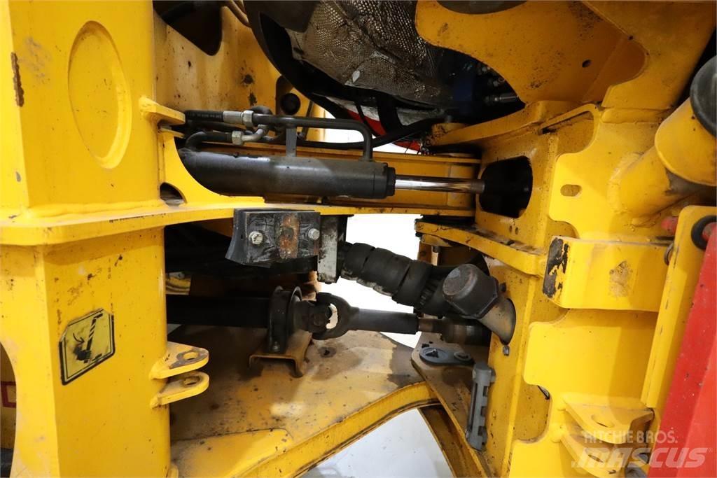 JCB 411 WHEEL LOADER Sázecí stroje