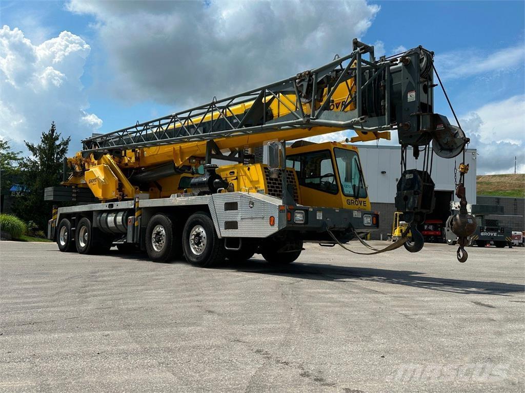 Grove TMS700E Univerzální terénní jeřáby