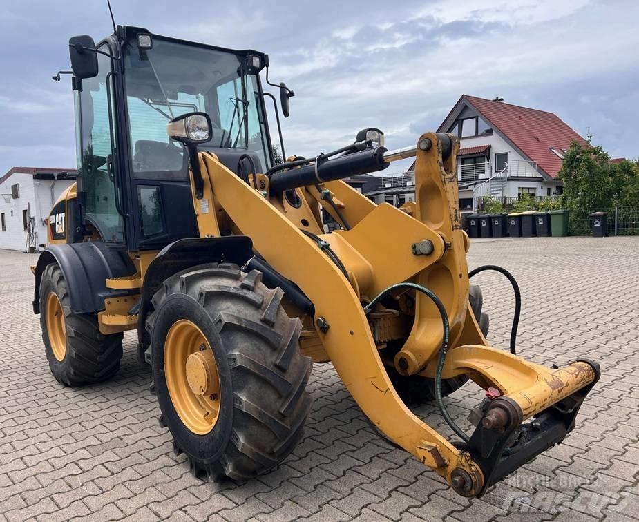 CAT 908M Radlader Kolové nakladače