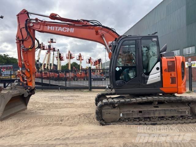 Hitachi ZX 135 US-6 Pásová rýpadla