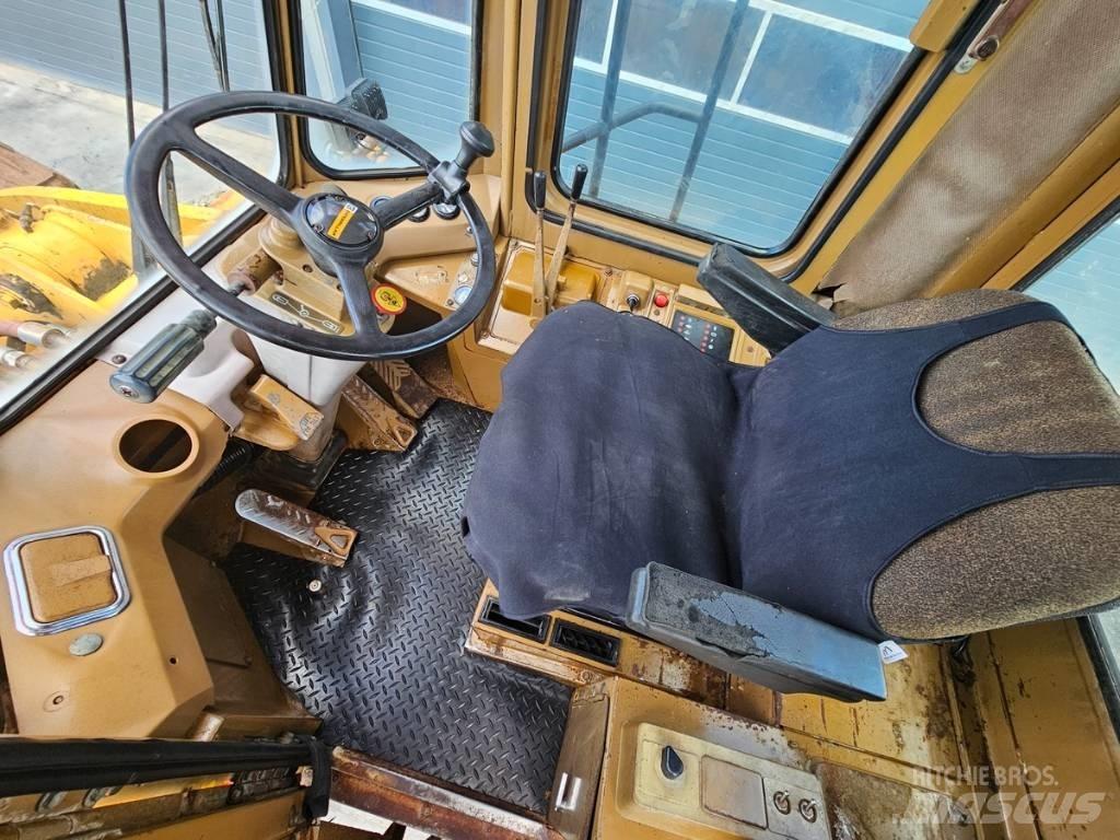 CAT 980C Kolové nakladače