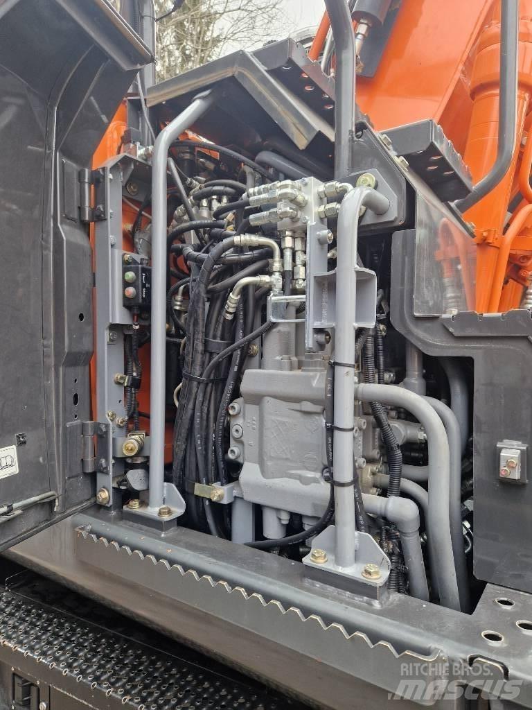 Hitachi ZX 145 W-6 Kolová rýpadla