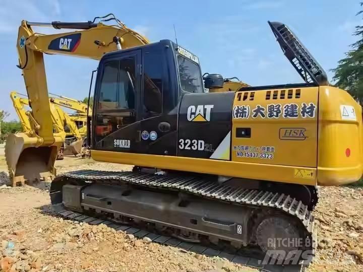 CAT CAT323D2L Pásová rýpadla