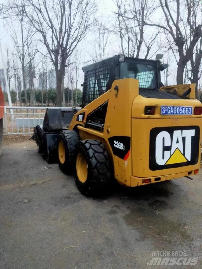 CAT 226 B Smykem řízené nakladače