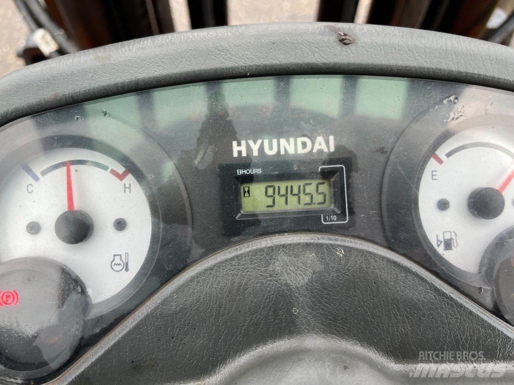 Hyundai 30D-7E Diesel trucks