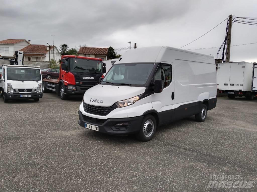 Iveco DAILY 35S16 Skříňová nástavba