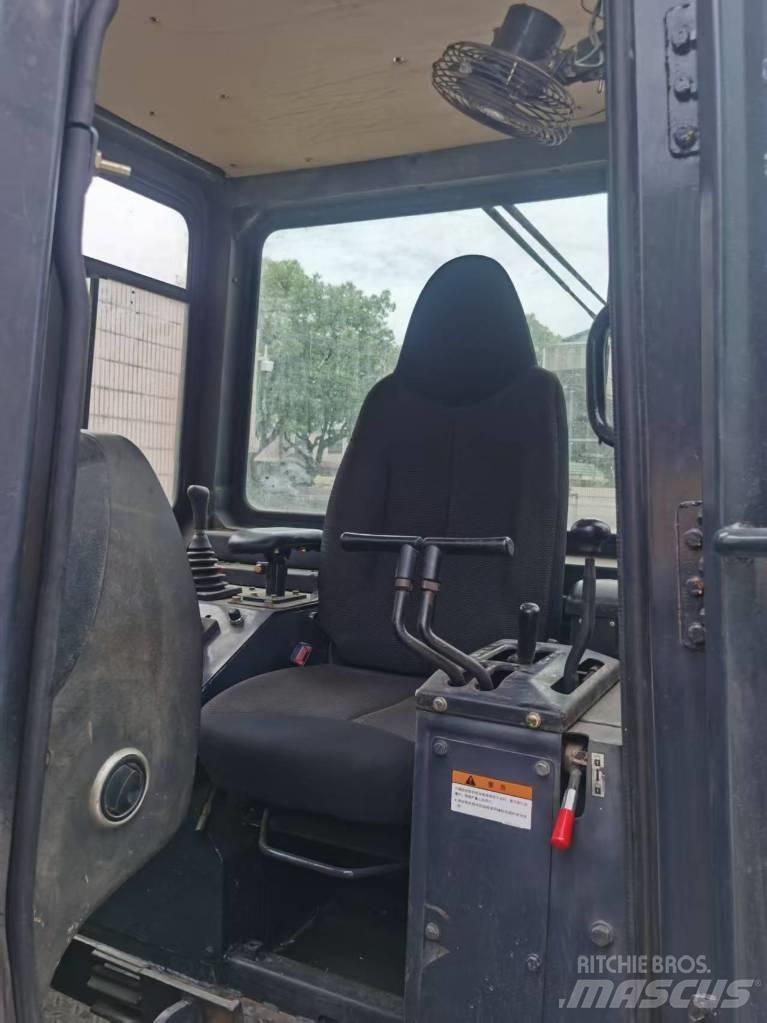 Shantui SD 22 Pásové dozery