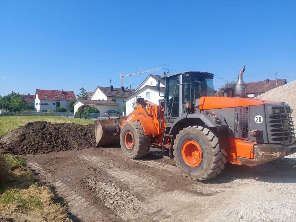 Hitachi ZW 220 Kolové nakladače