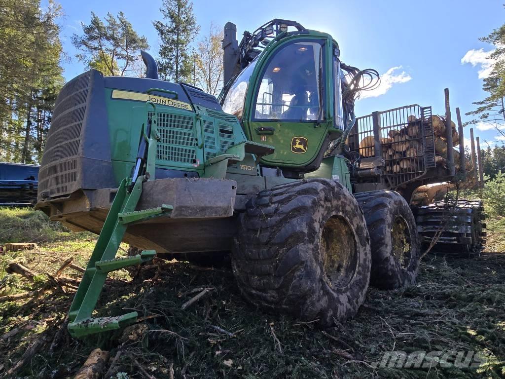 John Deere 1510G Vyvážecí traktory