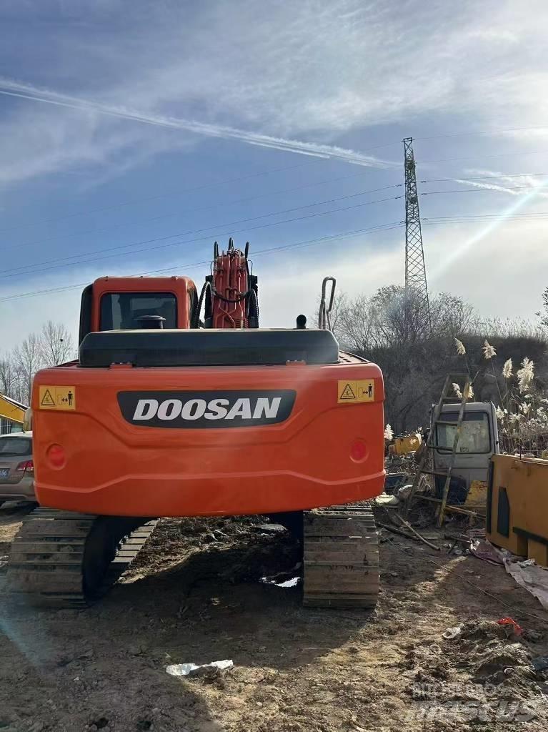 Doosan DX225LC-9C Pásová rýpadla