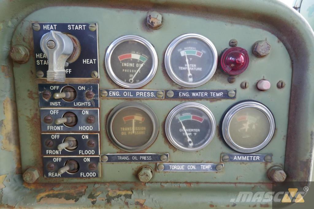 CAT D7F Ex-army Pásové dozery