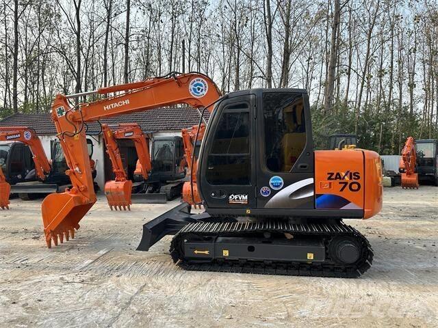 Hitachi ZX70 Pásová rýpadla