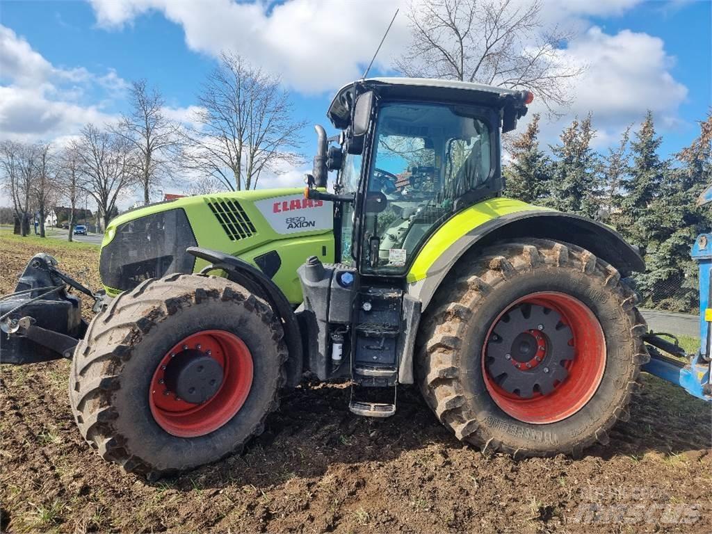 CLAAS Axion 850 Traktory