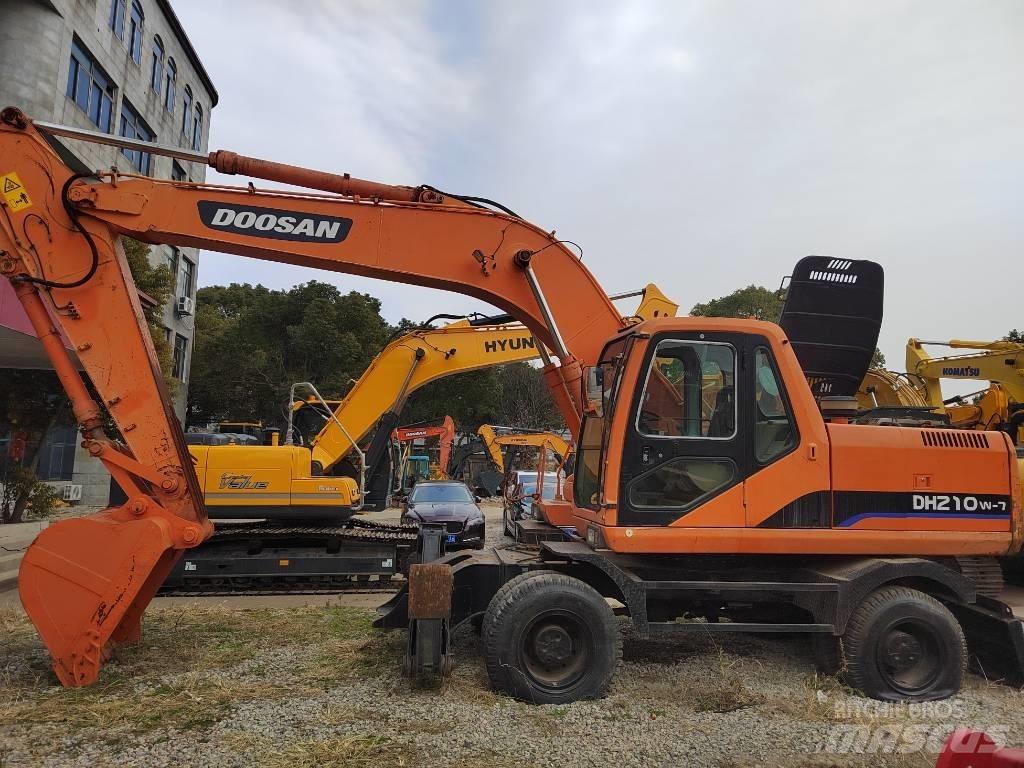 Doosan DH 210 W-7 Kolová rýpadla