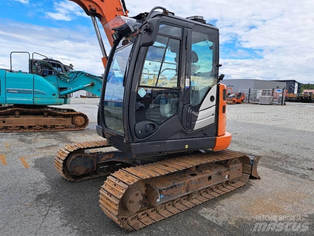 Hitachi ZX 85 US-6 Midi rýpadla 7t - 12t