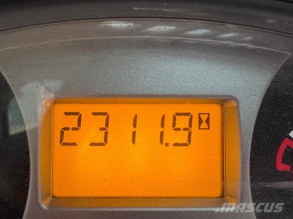 Bobcat S100 Smykem řízené nakladače