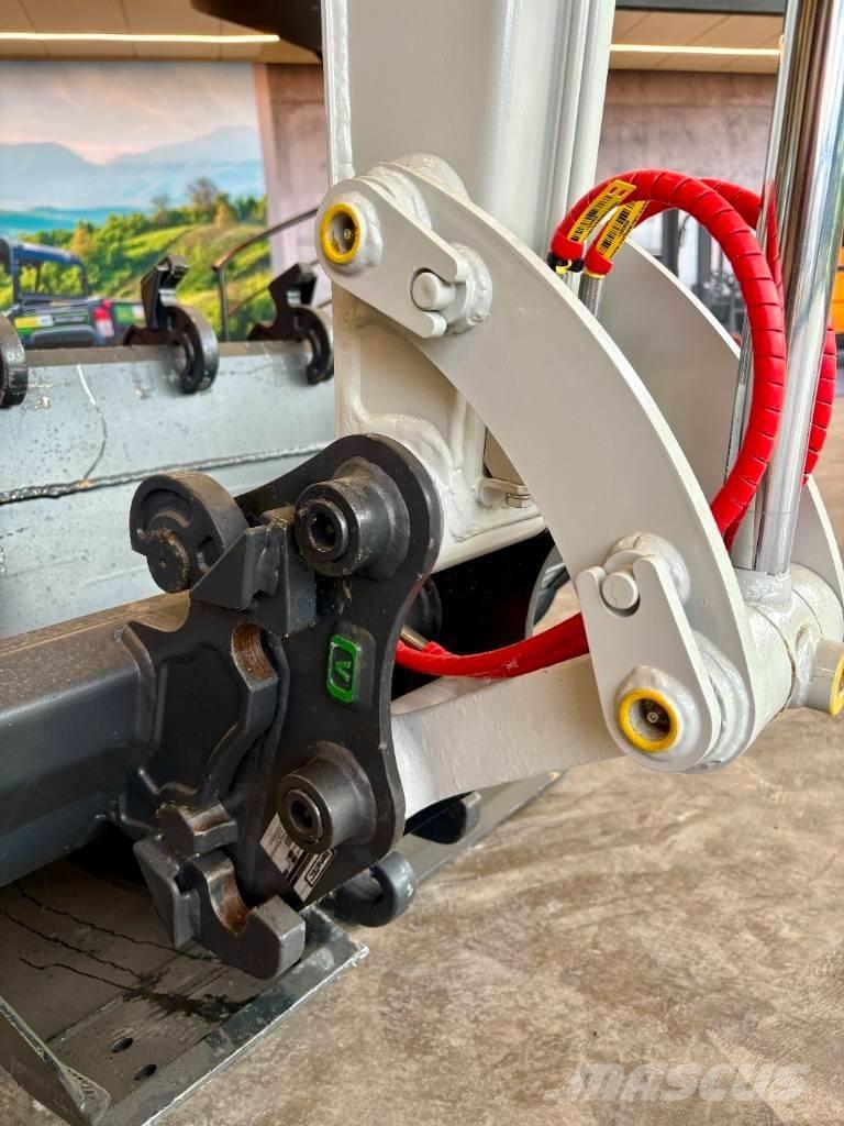 Takeuchi TB 225 Mini rýpadla < 7t