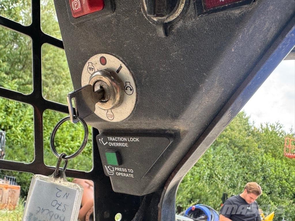 Bobcat S 70 Smykem řízené nakladače