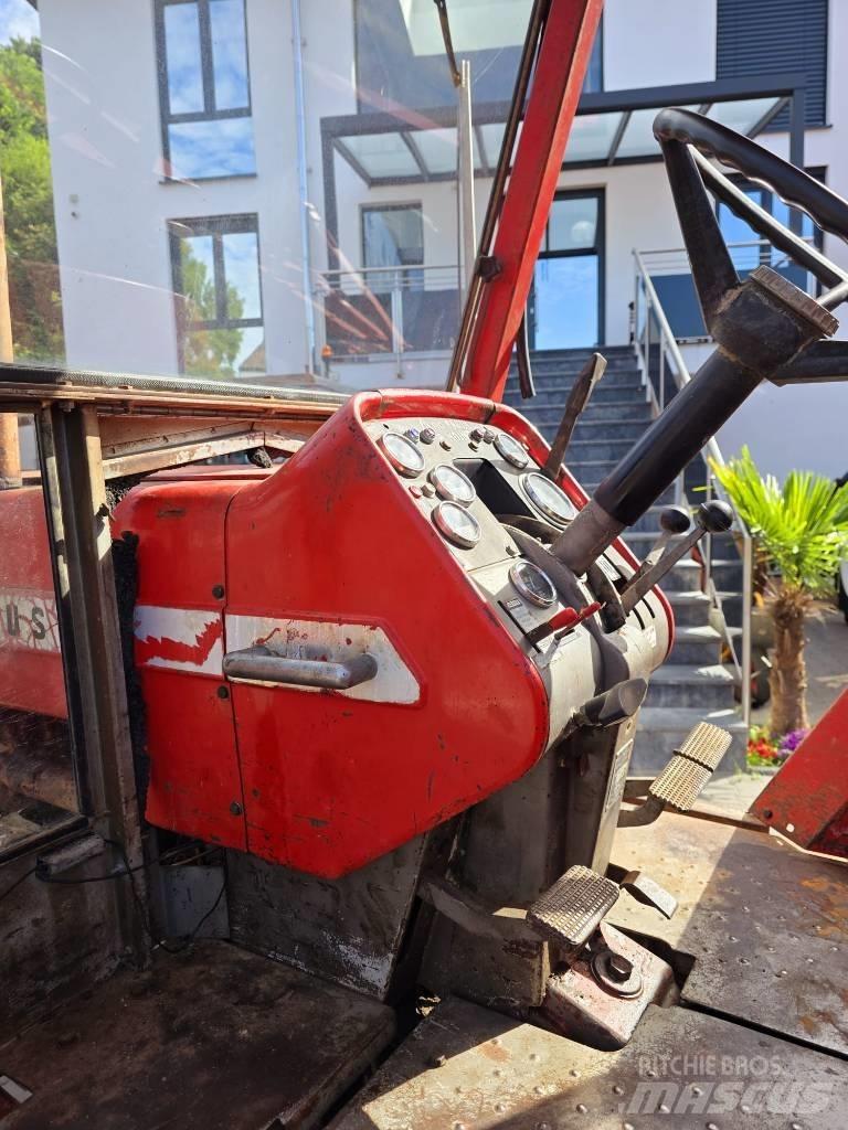 Massey Ferguson 1080 Traktory