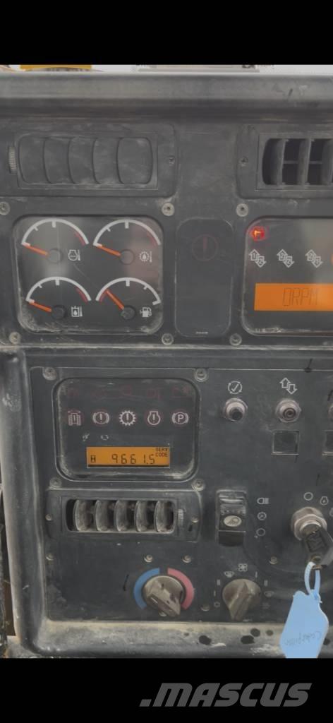 CAT D 5 N LGP Pásové dozery