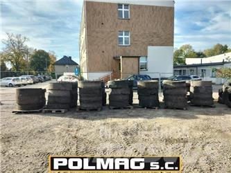 JCB full tires Pneumatiky, kola a ráfky