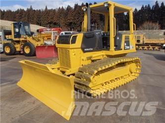 Komatsu D31PX-21 Pásové dozery