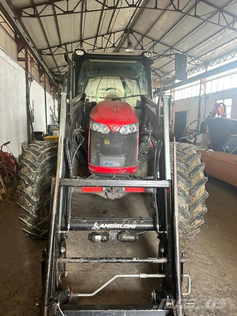 Massey Ferguson 5710 Traktory