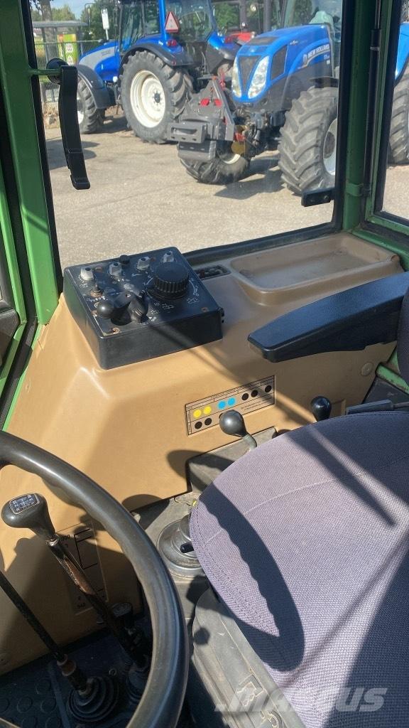 Fendt VERKOCHT 308 Traktory