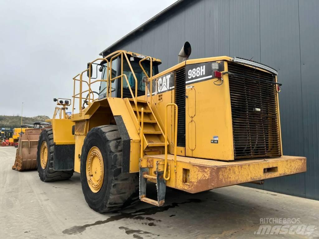 CAT 988H Kolové nakladače