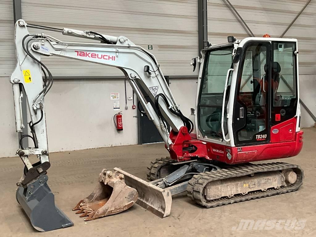 Takeuchi TB 240 Mini rýpadla < 7t