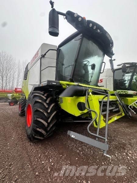 CLAAS TRION 750 Sklízecí mlátičky