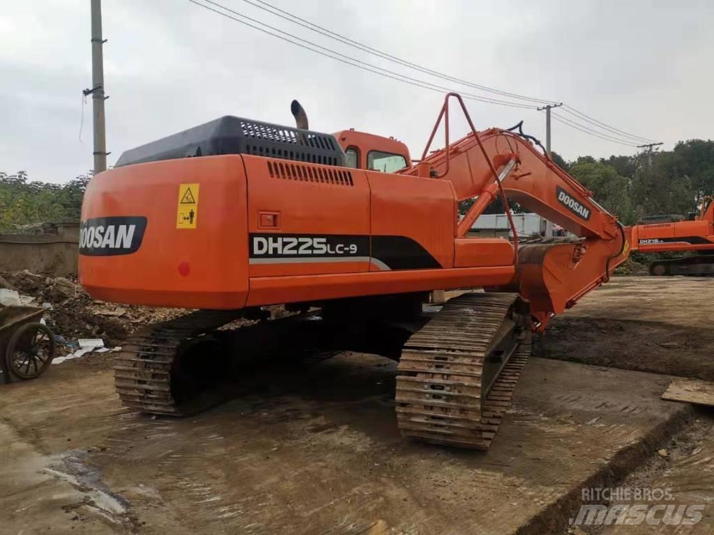 Doosan DH225LC-9 Pásová rýpadla