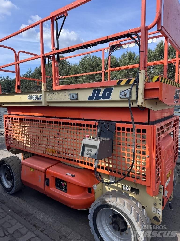 JLG 4069 Nůžková zvedací plošina