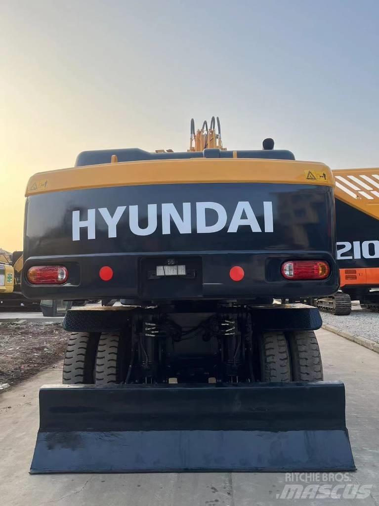 Hyundai R210W-9 Kolová rýpadla