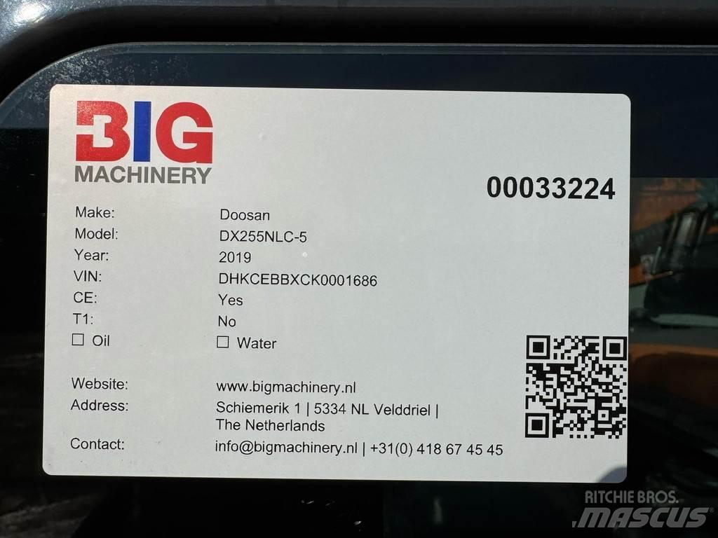 Doosan DX255NLC-5 Pásová rýpadla