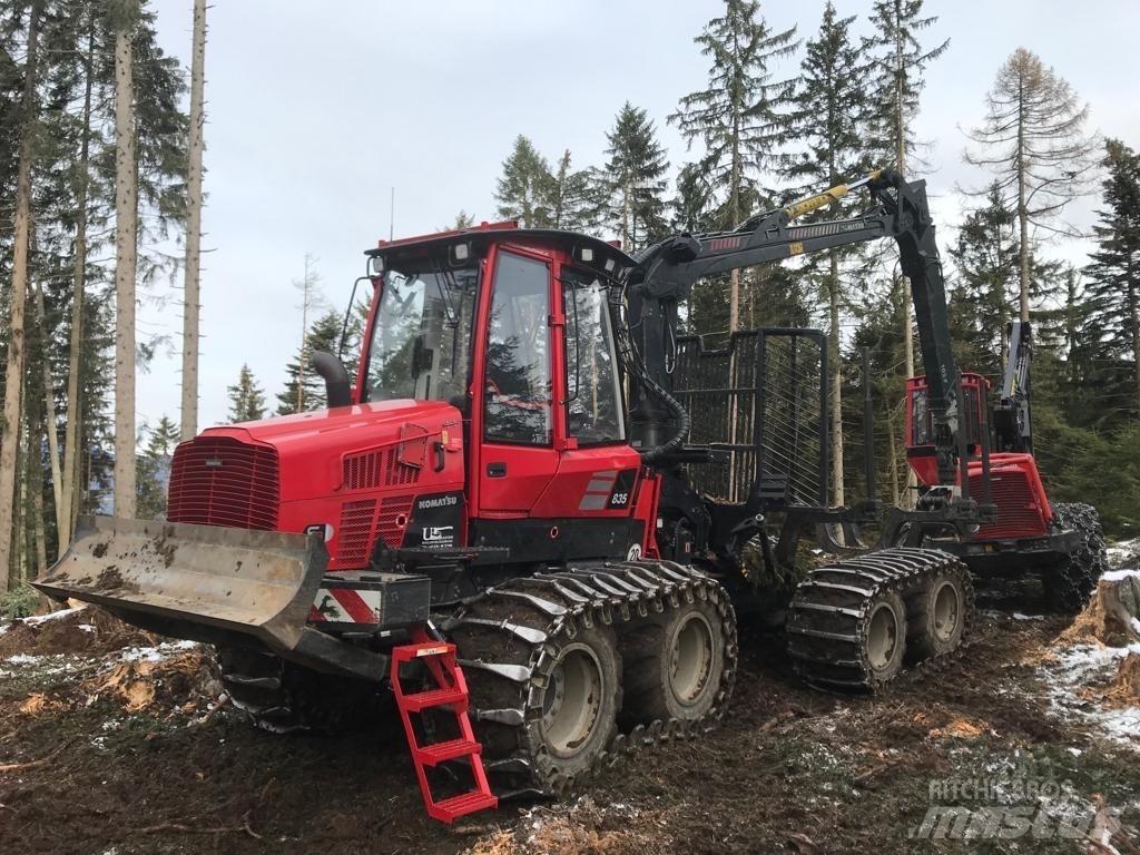 Komatsu 835 Vyvážecí traktory