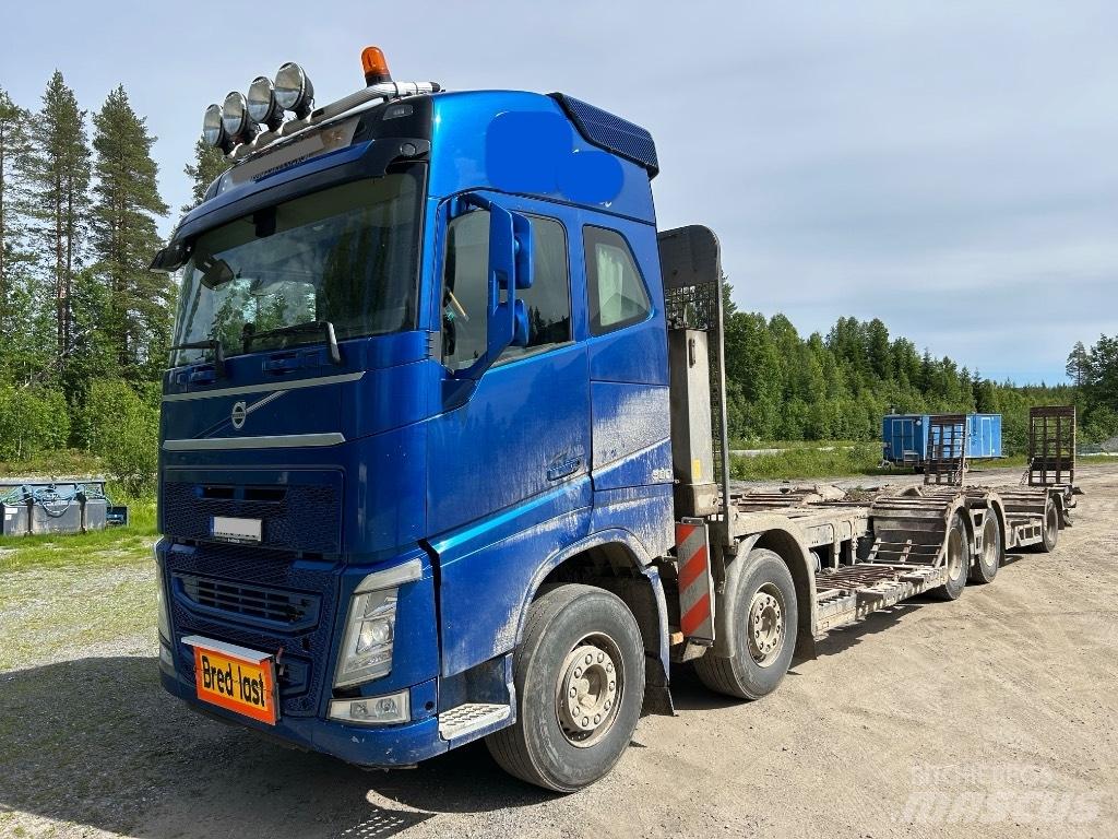 Volvo FH 500 Nákladní automobily pro přepravu lesních strojů