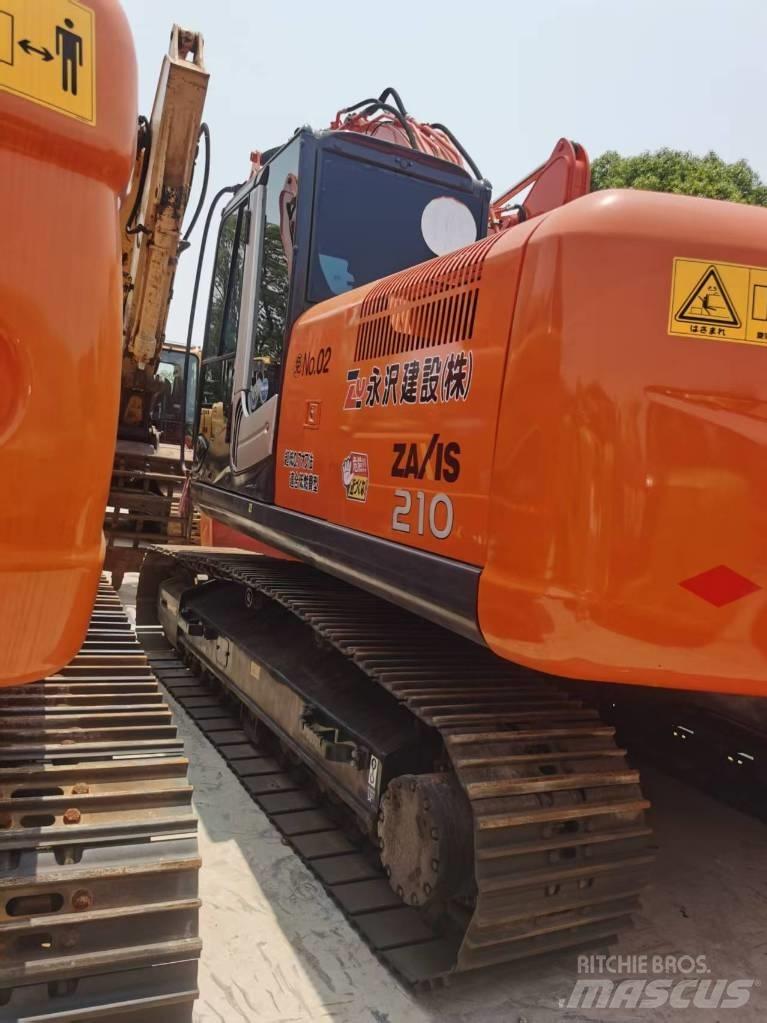 Hitachi ZX 210 Pásová rýpadla