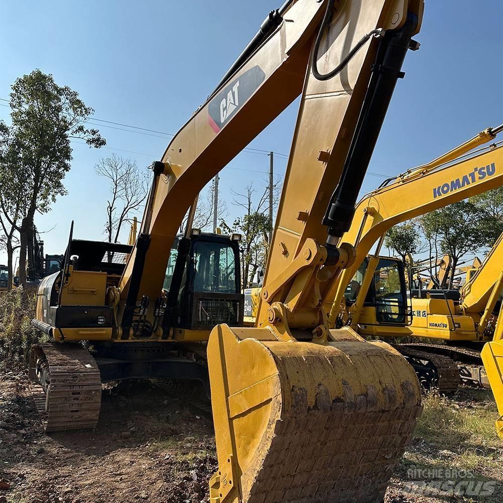 CAT 326D Pásová rýpadla