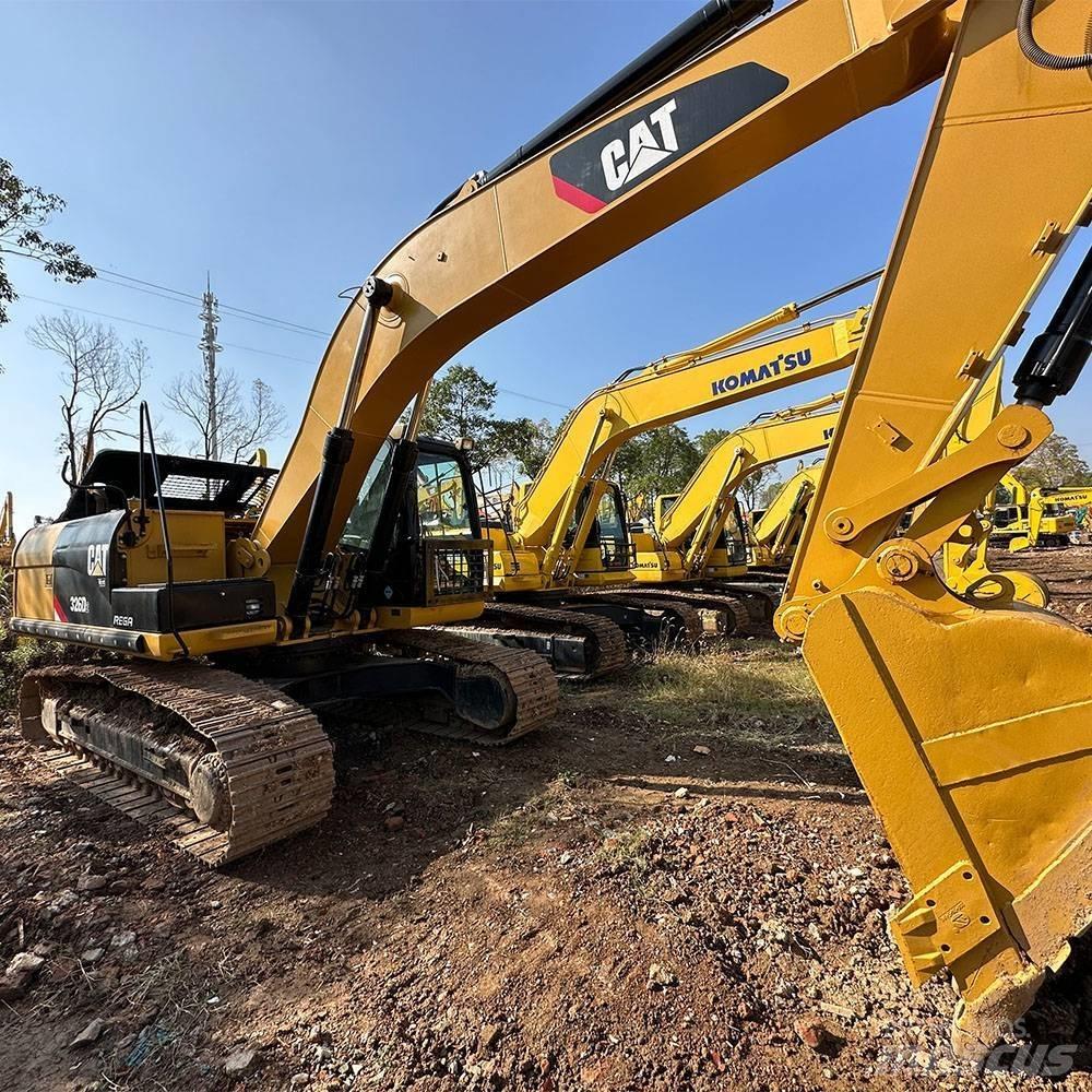 CAT 326D Pásová rýpadla