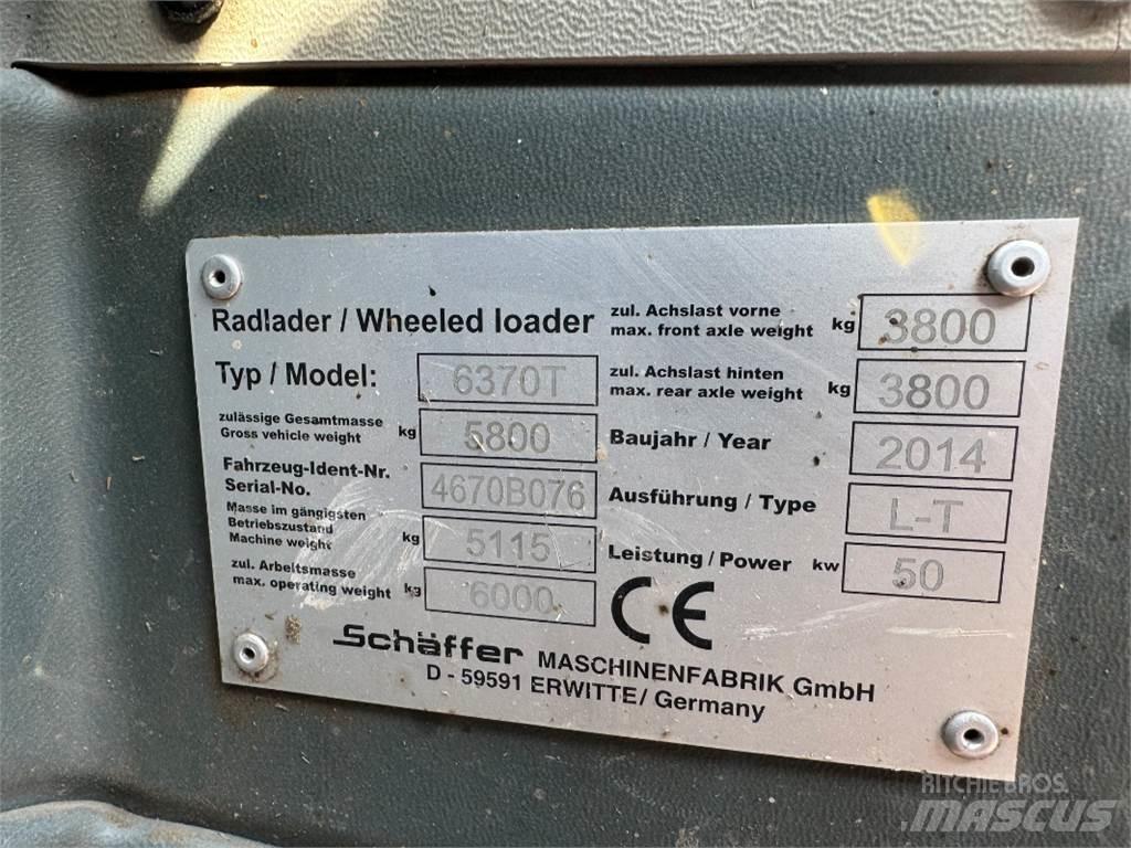 Schäffer 6370 T Smykem řízené nakladače