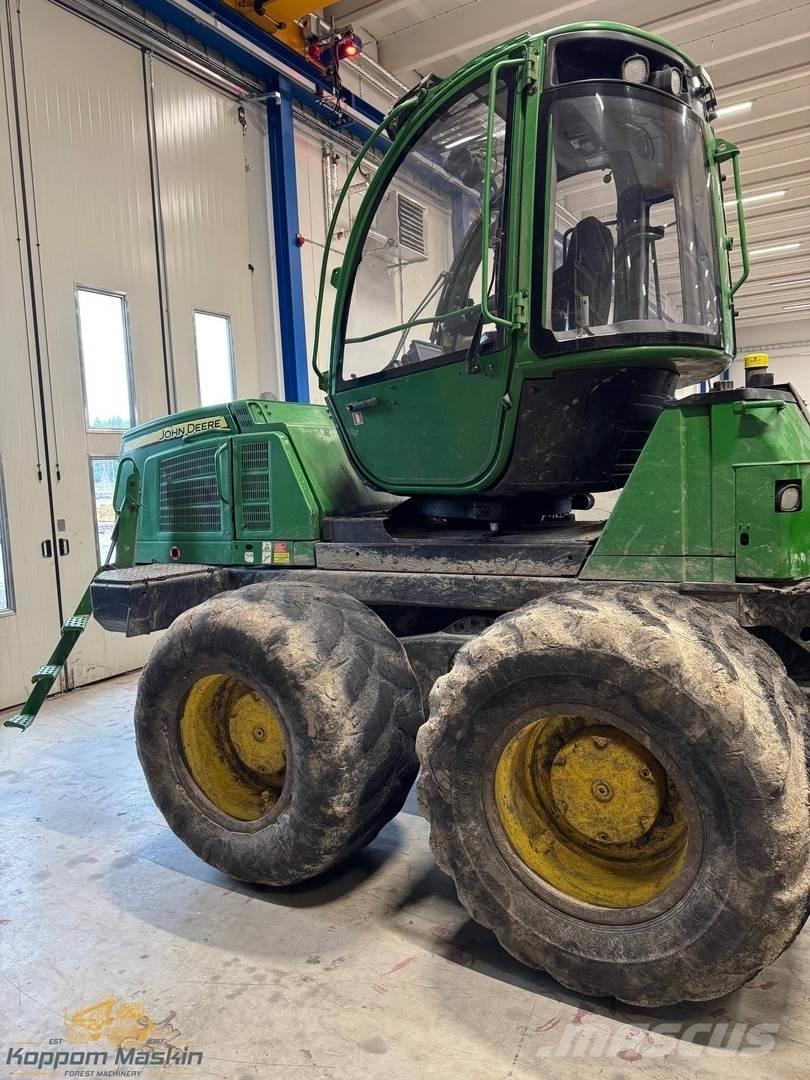 John Deere 1210E Vyvážecí traktory