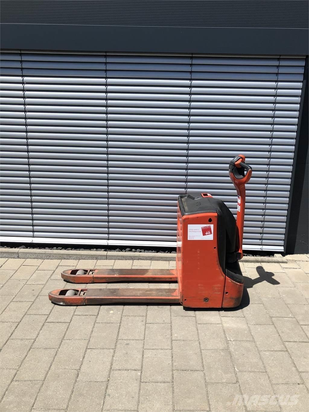 Linde T16 Ručně vedené vysokozdvižné vozíky