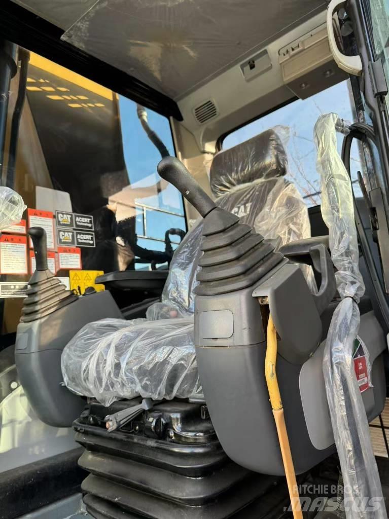 CAT 325D Pásová rýpadla