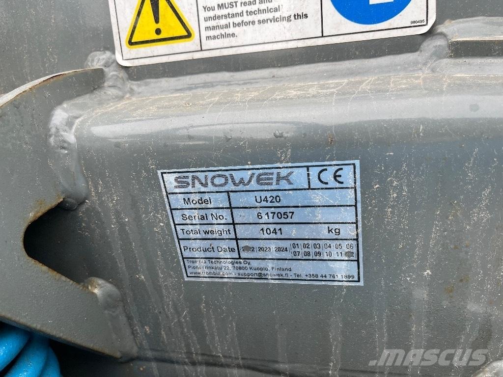 Snowek U420 Sněžné pluhy, přední sněhové radlice