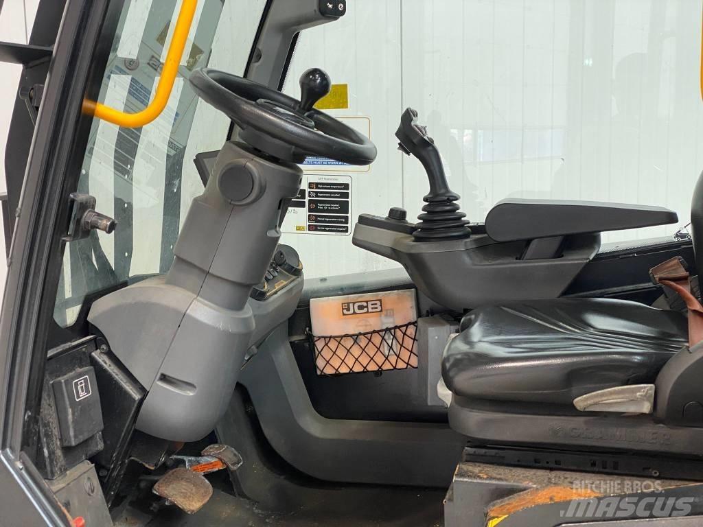 JCB TLT30-19D-2WD Dieselové vozíky
