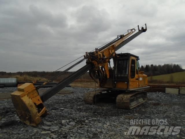 John Deere 200 LC Odvětvovače